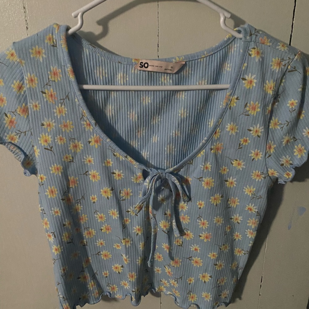 Kohls SO floral bow crop top never worn